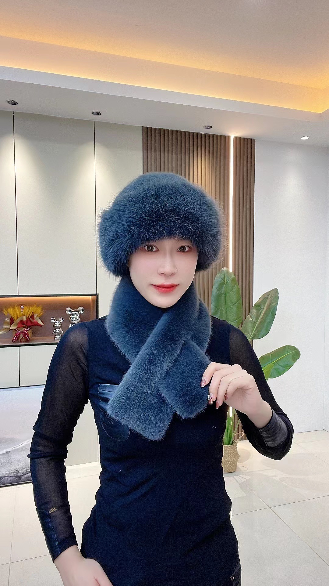 Suit Winter Scarf Mongolian Cap Plush Hat Women's Thickened - Image 4