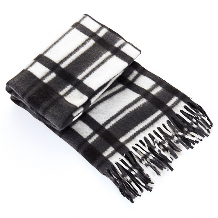 Autumn And Winter Black And White Plaid Plus-sized Thickening Thermal Men's And Women's Scarf - Image 4